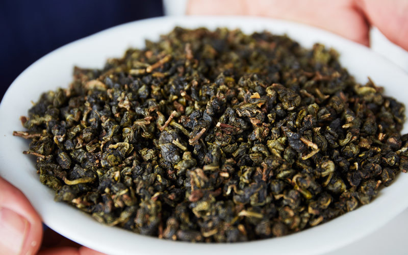 organic gardenia oolong tea scented with layers of gardenia and jasmine flowers